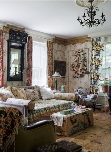 Drawing room seating and patterned curtains
