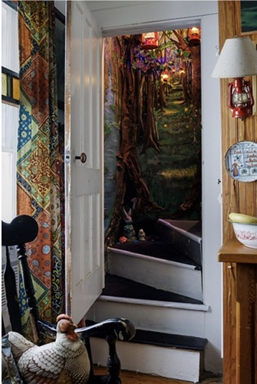Decorative bathroom doorway and painted interior